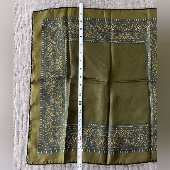 Vintage Ashear 100% Silk Made Italy Hand Rolled Olive Green Blue Paisley Scarf - Picture 2 of 4